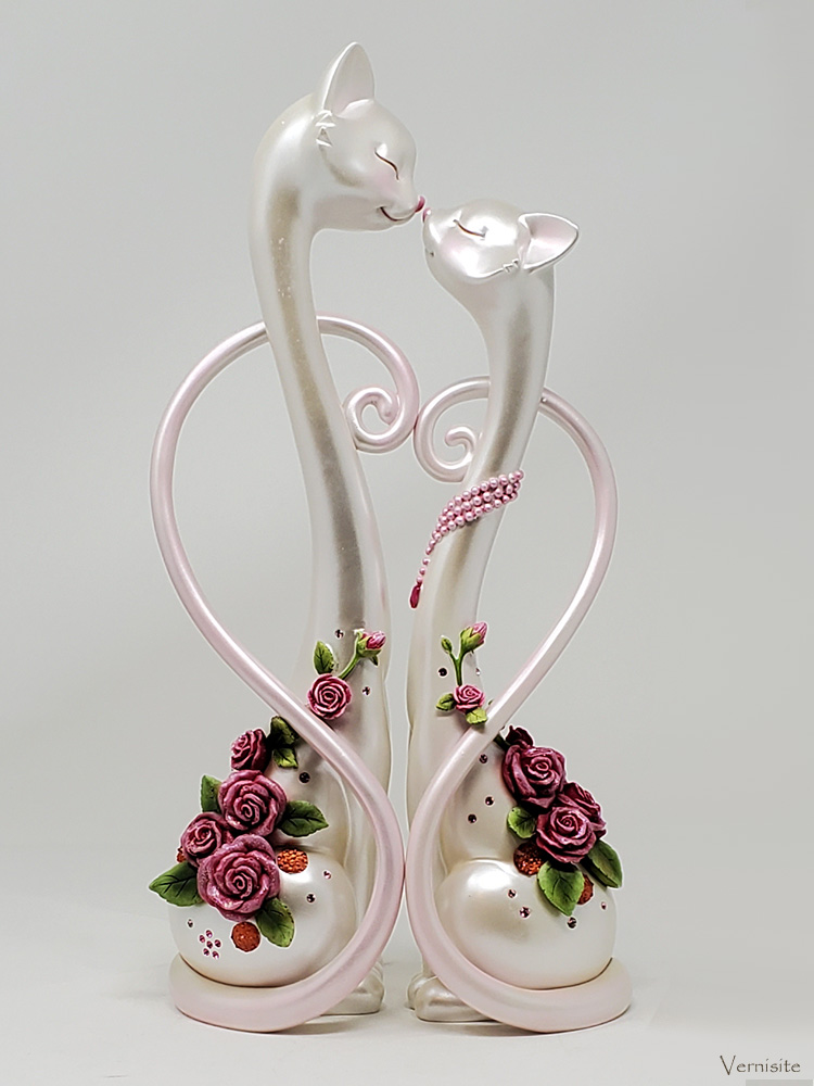 Amazon-home-decor-Lovely-Cat-Couple-Statue-Sculpture-Vernisite-Gift-of-Love-1-White