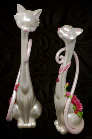 Elegant-Cat-Couple-Statue-Vernisite-AHome-Decor